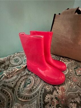Bright Pink Glossy Rain Boots 2/3 Made in Canada